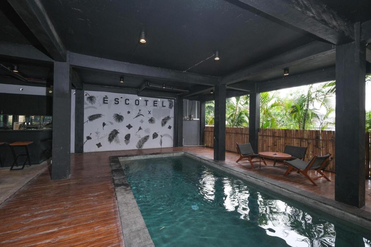 Escotel Krisnantara Canggu Buitenkant foto